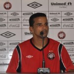 Bruno Mineiro - Atlético Bruno Mineiro marcou seu sexto gol no Paranaense 2012 e é o artilheiro da equipe - Foto: Divulgação / Atlético-PR
