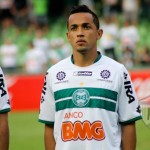 Rafinha segue sendo dúvida para a decisão deste domingo (13). Foto: Eduardo Bispo/ Redação em Campo