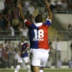 Nilson comemora gol que selou a classificação paranista à próxima fase da Copa do Brasil (Foto: Assessoria de Imprensa Paraná Clube).