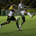 Nem mesmo erro da arbitragem impediu Furacão de bater o Criciúma por 2x1 e quebrar um jejum de vitórias no Heriberto Hülse que já durava 23 anos. Foto: Fernando Ribeiro/ Criciuma EC