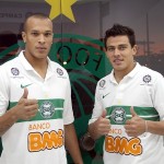 Ayrton (à direita) e França são os novos reforços do Coritiba para a temporada. Foto: Assessoria de Comunicação Coritiba