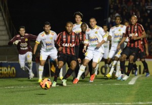 No primeiro turno, Atlético venceu de virada. Foto: Gustavo Oliveira / Site oficial Atlético.