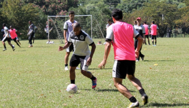 Operário vence jogo-treino por 7 a 0