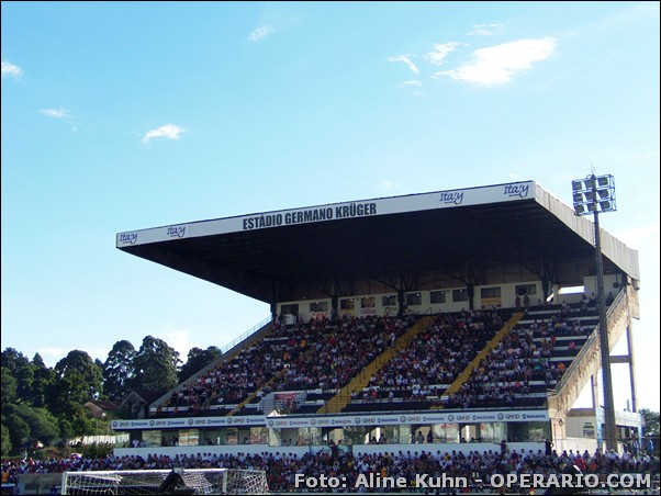 Operário dispensa dois jogadores mas pretende contratar sete