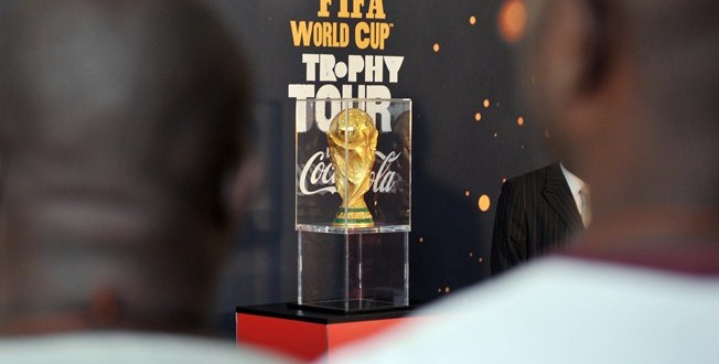 Taça da Copa passa por Curitiba e Florianópolis em maio