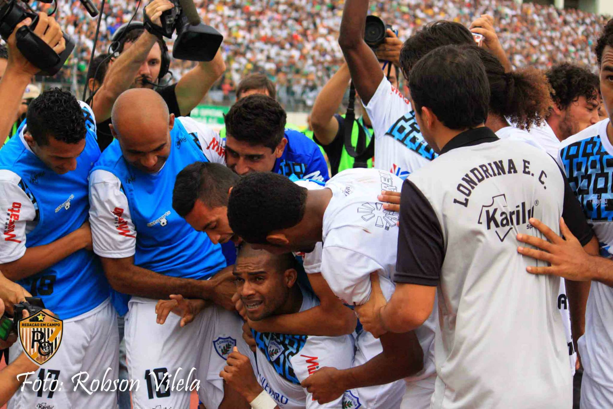 Enquanto reforços chegam, mais um jogador deixa o Londrina