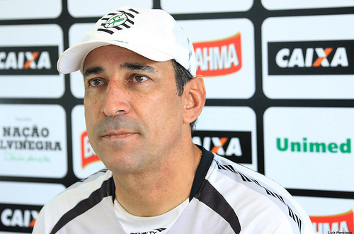 Figueirense anuncia saída de Vinícius Eutrópio