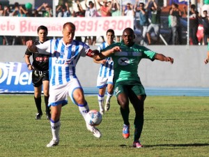 ídolo, capitão e torcedor, Marquinhos renova com o Avaí. Foto: site oficial do Avaí