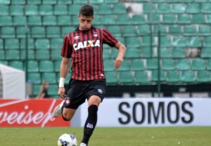 Dráusio terá mais uma chance entre os titulares. Foto: Gustavo Oliveira/Site oficial Atlético.