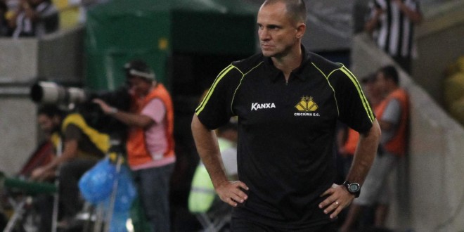 Wagner Lopes se sente envergonhado com derrota do Criciúma