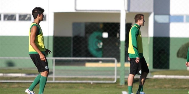 Coritiba intensifica treinos táticos e Leandro Almeida afirma: “Vamos voltar bem melhor”