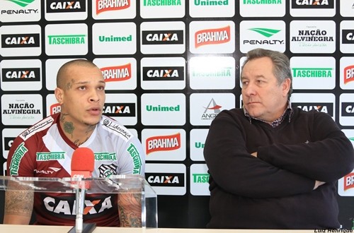 Figueirense faz jogo-treino contra o Atlético Tubarão. França é reintegrado ao elenco