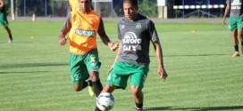 Com foco apenas no Brasileiro, Chapecoense encara o Santos na Vila