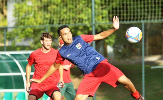 Blumenau anuncia novo atacante