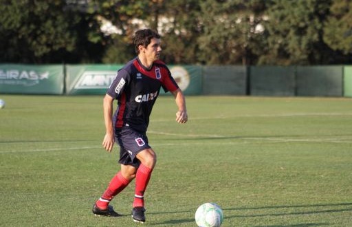 Lúcio Flávio vira dúvida de Claudinei Oliveira para duelo com Icasa