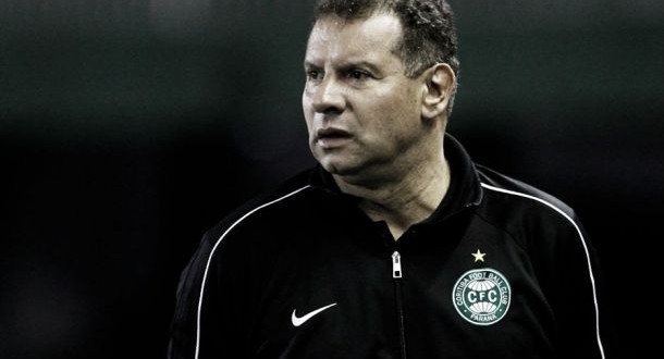 Celso Roth não é mais técnico do Coritiba