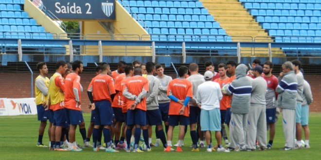 Com salários atrasados jogadores do Avaí fazem Lei de Silêncio e não concentram