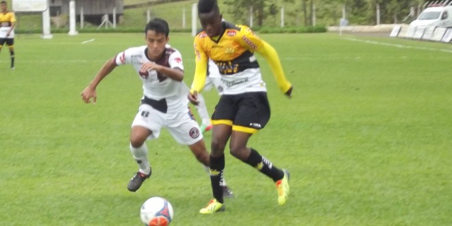 Três jogos movimentaram o Catarinense Junior e Juvenil no final de semana