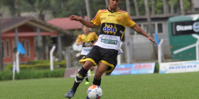 Criciúma e Joinville fazem primeiro jogo da semifinal do catarinense Sub-20