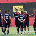 Ricardinho comandou o último treino no CT do Sport, em Recife (PE). Foto: Divulgação / Site Oficial Paraná Clube.