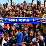 A Fundação Chelsea juntamente com o Departamento de Educação reúne o futebol na comunidade e, traz outras atividades beneficentes e comunitárias do clube, incluindo projetos de meio ambiente e de combate à discriminação. Foto: Site oficial Chelsea FC