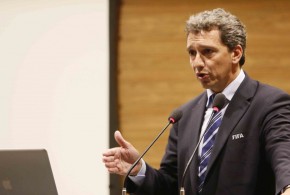 CBF reúne atletas, árbitros e dirigentes em reunião sobre arbitragem