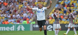 Cléberson cometeu falhas individuais no começo do Brasileirão, mas evoluiu com as chegadas de Claudinei e Gustavo. Foto: Galeria/Site oficial Atlético-PR