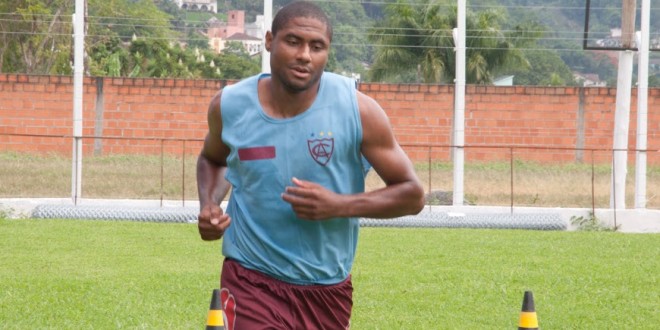 Adriano, o artilheiro do Hermann Aichinger está de volta