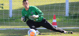 Goleiro Danilo acerta com a Chapecoense por mais dois anos