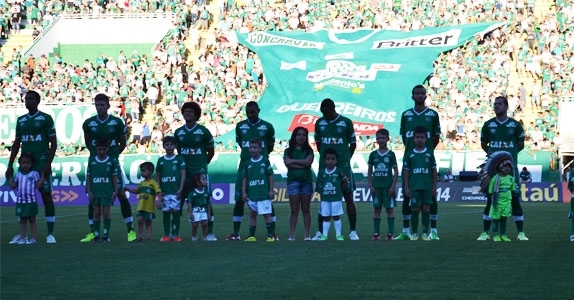 Chapecoense visita o Goiás na despedida da temporada