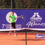 Fabricio Neis ficou com o título do 7º Cataratas Open de Tênis. Foto: Alekssandro Fogagnoli/Divulgação