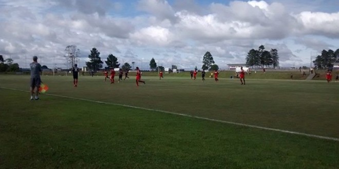Time júnior do Paraná Clube faz jogos-treinos visando à preparação para a Copa São Paulo