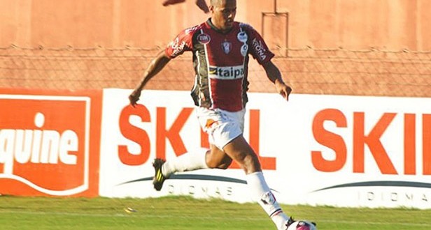 Campeão pelo JEC, zagueiro Linno relembra trajetória e projeta o futuro