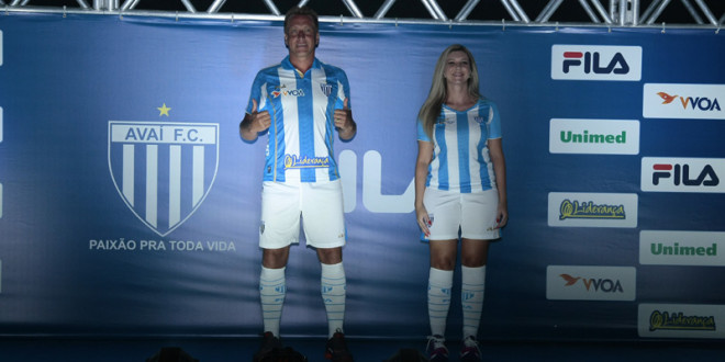 Avaí lança uniformes para 2015