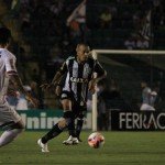 Partida foi marcada por apagão, chuvas e viradas. Foto: Luiz Henrique/Site oficial Figueirense