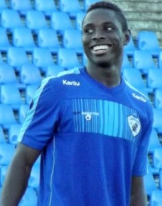 Jhon Murillo ficou no banco em quatro partidas, e ainda não fez sua estreia. Foto: Divulgação/Site do Londrina.