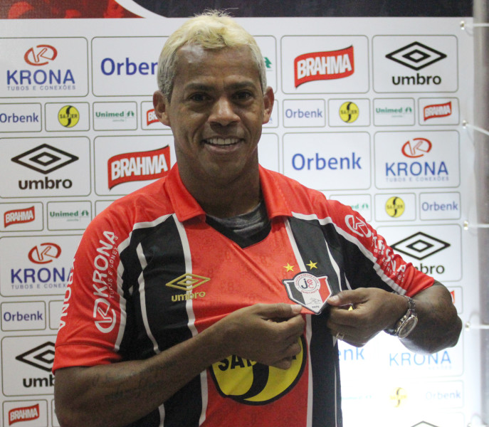 O meia Marcelinho Paraíba marcou oito gols, em 17 partidas pela Inter de Lages, seu último clube. Foto: Divulgação/Assessoria de Imprensa. 