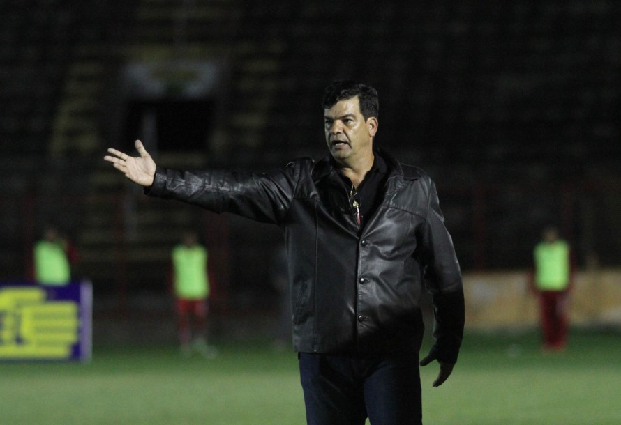 Moacir Júnior tem 3 vitórias e derrotas no Criciúma. Foto: Fernando Ribeiro/Site oficial do Criciúma