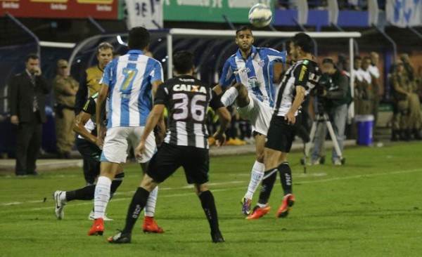 Avaí joga pelo empate. Foto: Jamira Furlani/Site Oficial do Avaí