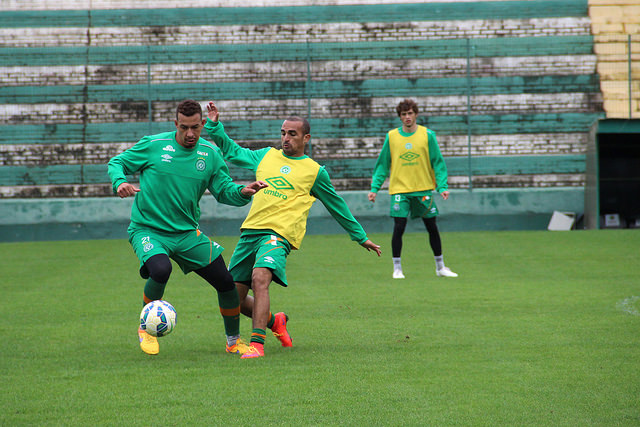 Em histórico de confrontos, vantagem é cruzeirense. Foto: Flickr Oficial Chapecoense