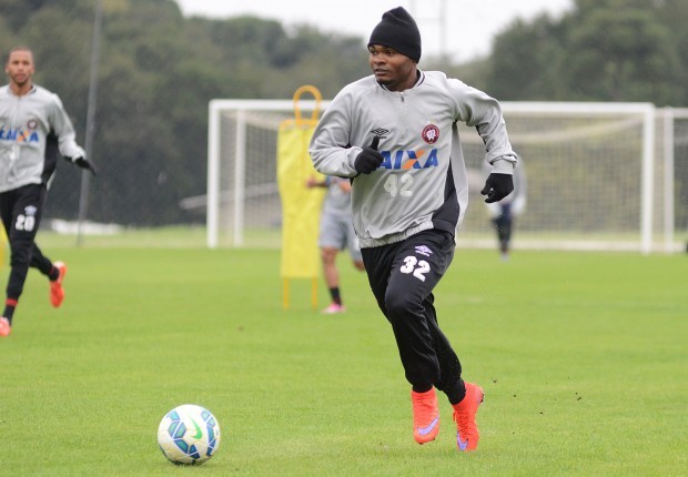 O objetivo, tanto de Mendes quanto do grupo de jogadores é encontrar, através dos resultados, uma estabilidade. Foto: Bruno Baggio/Site oficial