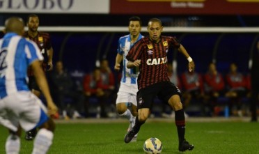 marcosguilherme_gustavooliveira_siteoficialatleticoparanaense