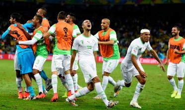 Argélia comemorou passagem às oitavas pela primeira vez. Foto: Getty Images/ Fifa.