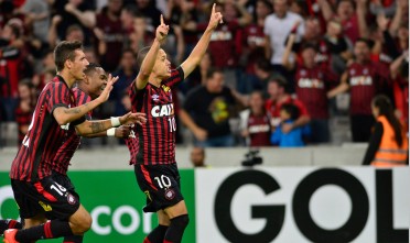 Marcos Guilherme deu boa vantagem ao Furacão. Foto: Gustavo Oliveira/ Atlético.