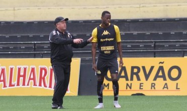 Criciúma embarcou para o Recife nessa segunda-feira. Foto: Fernando Ribeiro / Criciúma Oficial