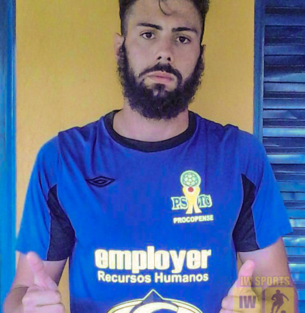 Fabio levantou seu primeiro título da carreira, com o Cascavel CR. Foto: Arquivo Pessoal.