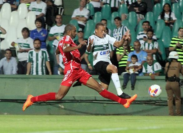 Coxa busca se aproximar do líder em casa. Foto: Coritiba Oficial