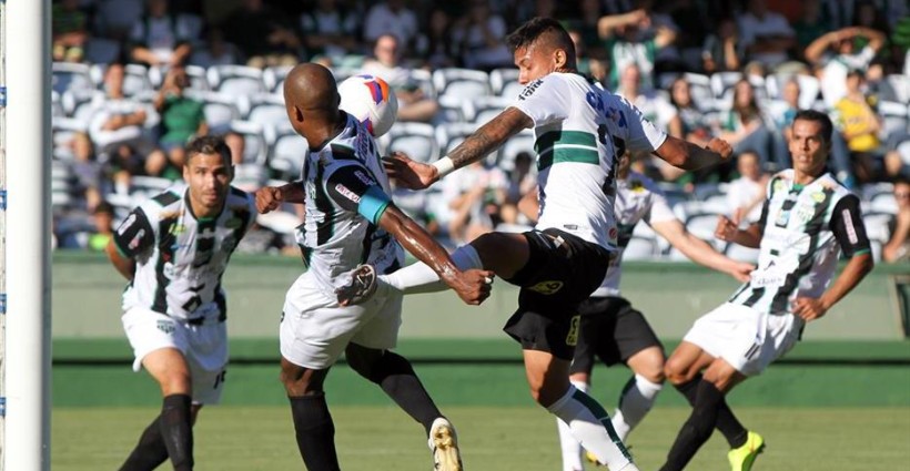 Maringá não conseguiu êxito diante do Coxa e volta rebaixado para casa. Foto: Coritiba Oficial