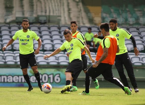 Alviverde recebe um Paraná Clube empolgado e tenta recuperação. Foto: Coritiba Oficial