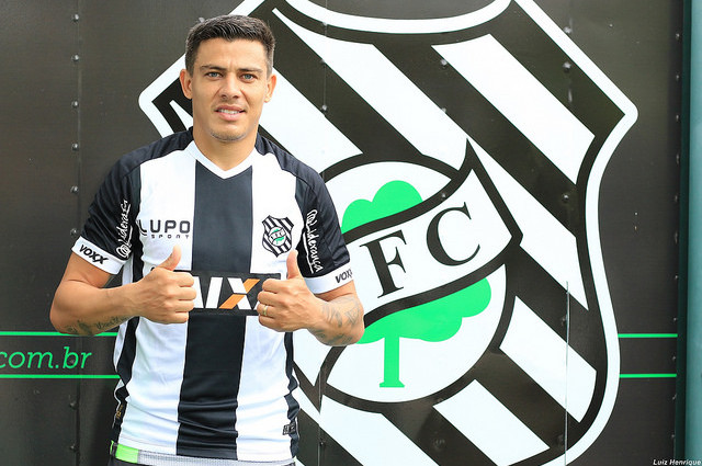 Ayrton já foi apresentado e deve estrear contra a Ponte. Foto: Luiz Henrique/Figueirense Oficial
